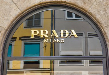 Münih, Almanya 'daki Prada lüks mağazası