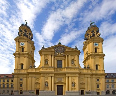 Münih 'teki St. Cajetan Tiyatro Kilisesi.