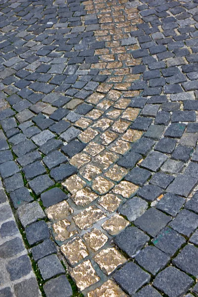 Golden Cobblestones Inviscardigasse Street Munich Germany — Stock Photo, Image