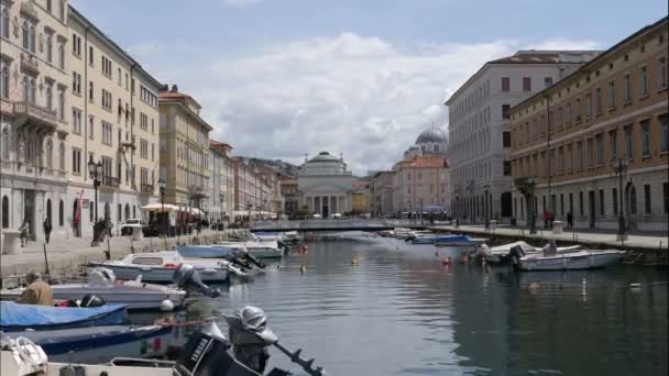 Chanel Affollato Trieste Italia — Video Stock