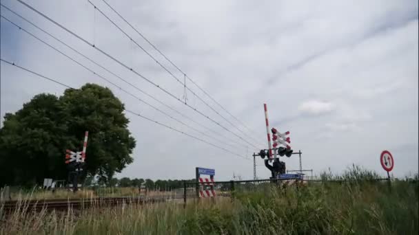 火车铁路在荷兰的时间失效 — 图库视频影像