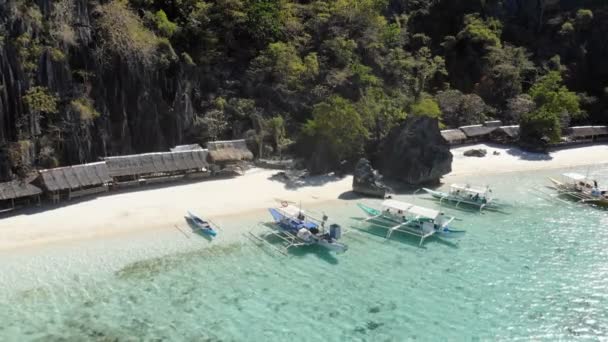 Video Giorno Della Spiaggia Sabbiosa — Video Stock