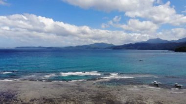 Taytay beach yakınındaki tekneler. Filipinler