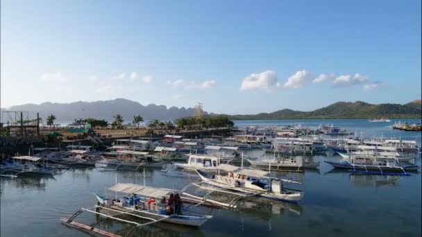 Turistas Viagem Barco Ilhas Nido Imagens Lapso Tempo — Vídeo de Stock