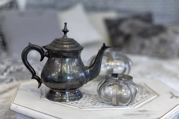 Türk çayı. / Çay - Sıcak içecek, sıcak içecek, kafe, çanak çömlek, kupa