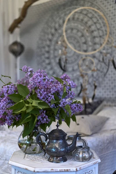 Tea Kettle Bouquet Lilac Still Life Kettle Glass Cups Tea — Stock Photo, Image