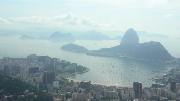 Ρίο ντε Τζανέιρο Sugarloaf Mountain και αστικό τοπίο — Αρχείο Βίντεο