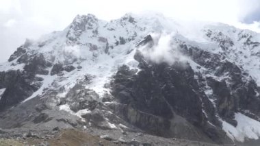 Dağlarda Trekking Salkantay