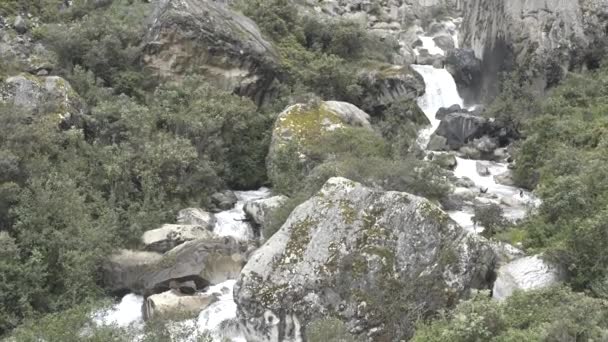 Πεζοπορία στα βουνά Huaraz Σάντα Κρουζ — Αρχείο Βίντεο