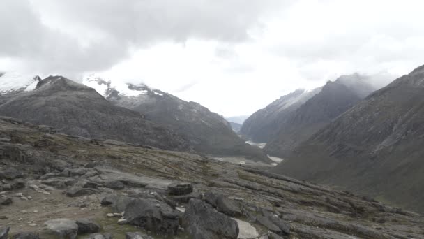 Santa Cruz Trekking Montañas Huaraz — Vídeo de stock