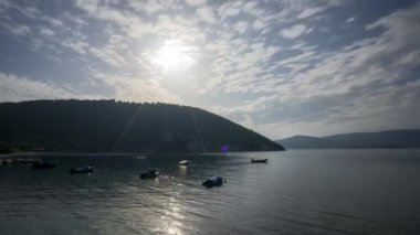 Desimi Beach Timelapse tekneler ancored ile