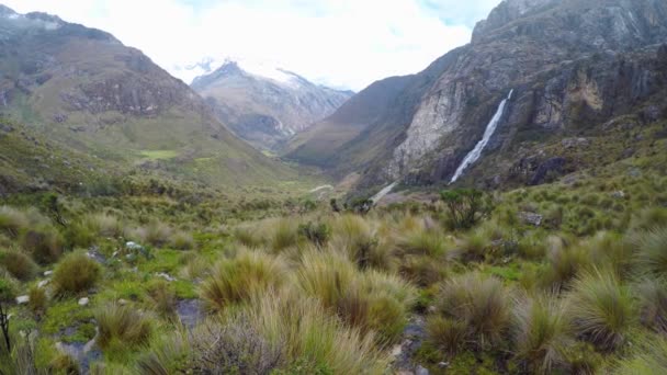 Santa Cruz Trekking Huaraz berg — Stockvideo