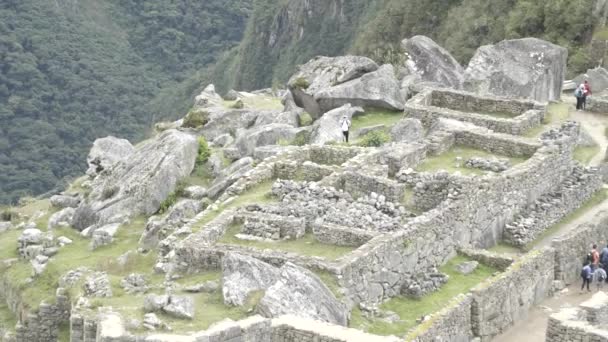 Machu Pichu och äventyret att komma dit — Stockvideo