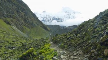 Dağlarda Trekking Salkantay
