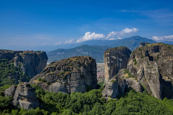 Meteora Formas Pedra Bonitas Montanhas Com Mosteiro Sobre Eles Grécia — Fotografia de Stock