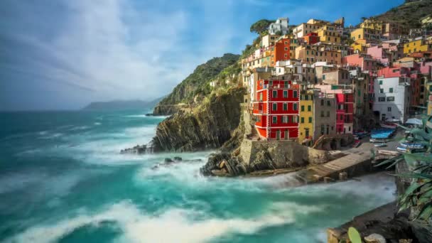 Sunset time lapse of Riomaggiore in Italy — Stock Video