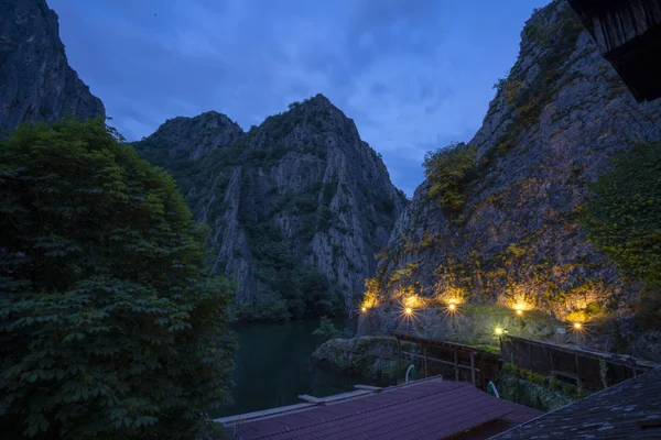 Makedonya Kanyon Matka tekne yolculuğu vadide Stok Fotoğraf