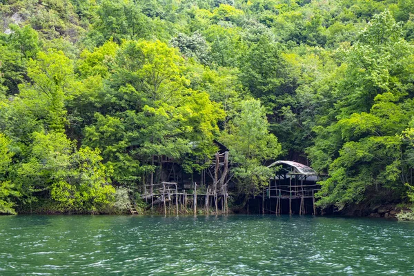 Macedonia Canyon Matka boottocht in de vallei — Stockfoto