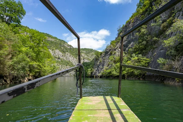 Macedonia Canyon Matka boottocht in de vallei — Stockfoto