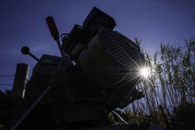 Vernazza yürüyüş yolu üzerinde eski küçük Bagaj taşıyıcı Tren