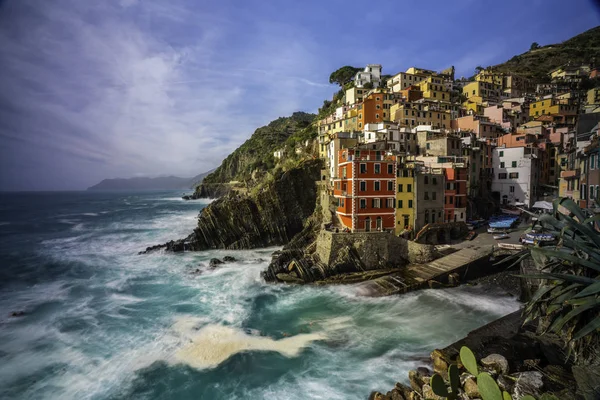Riomaggiore à Cinque Terre, province de La Spezia en Ligurie, Italie du Nord — Photo