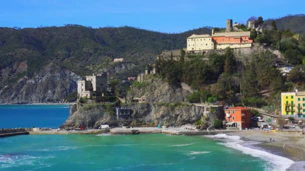 Letní výhled na Monterosso, Cinque Terre, Itálie — Stock video