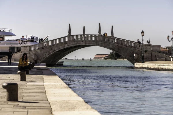 Pont à Riva San Biasio à Venise près de l'Arsenal vénitien — Photo