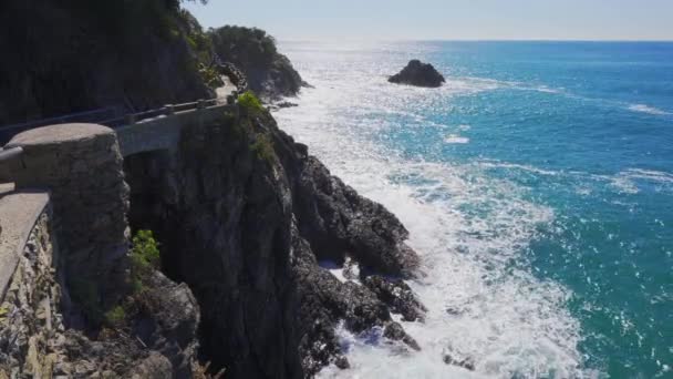 Sommar utsikt över Monterosso, Cinque Terre, Italien — Stockvideo