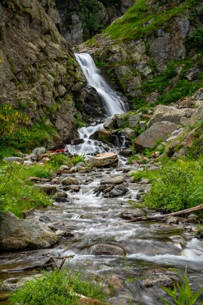 Wasserfall Lago della Rovina - See in den italienischen Alpen Entracque — Stockfoto