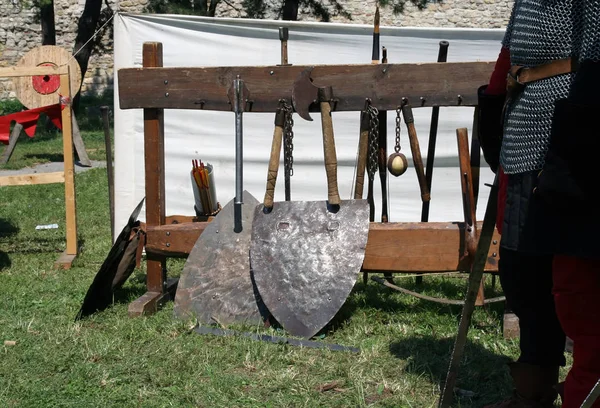 Mittelalterliche Ritterwaffen Champions Kämpfen Mit Waffen Ritterfest — Stockfoto
