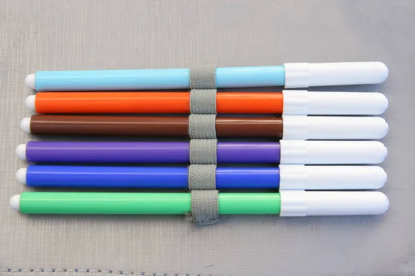 Stylos Feutre Coloré Dans Une Boîte Crayons Stylos Feutre Différentes — Photo