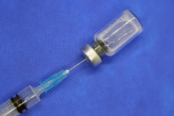 Tıbbi Şırınga Ampul Enjeksiyonda Kür — Stok fotoğraf
