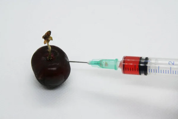 Cherry Medicament Syringe Food Protection Genetic Modified Organism — Stock Photo, Image