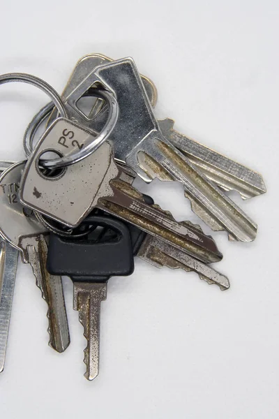 Eski kapı anahtarları. Eski metal anahtarlar. Kapı anahtarları. Vintage tuşları.