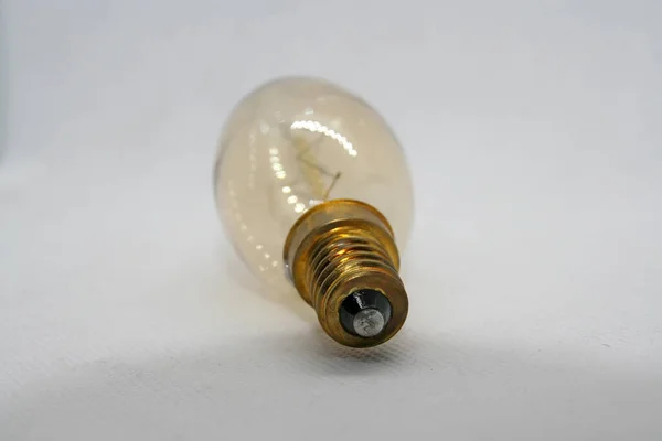 素朴なスタイルの電球 ヴィンテージライトバルブ — ストック写真