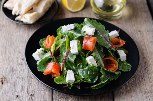 Insalata Mista Con Salmone Leggermente Salato — Foto Stock