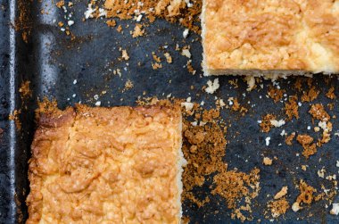 süzme peynirli kek, kurabiye.