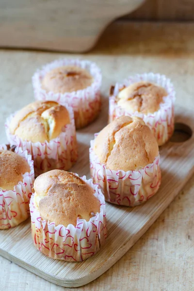 Τυρί Muffins Cupcakes Ελαφριά Ξύλινη Υφή — Φωτογραφία Αρχείου