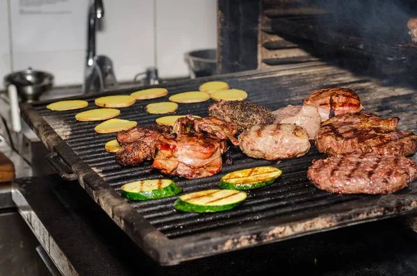 Meat Vegetables Roasted Guests Grill — Stock Photo, Image