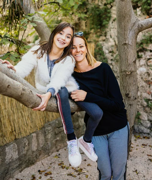 Mutter und ihre Tochter — Stockfoto