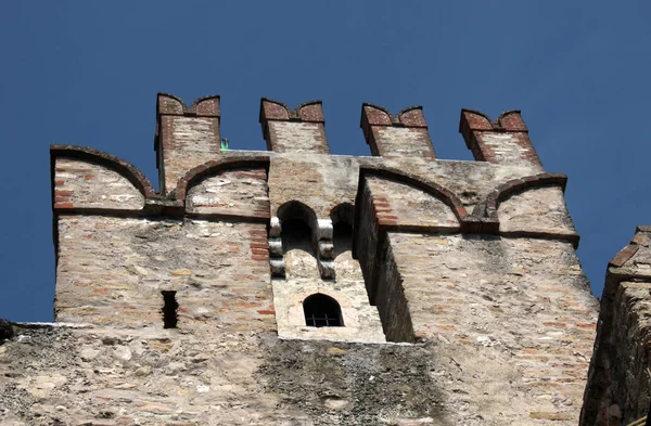 Turm Der Burg Von Sirmione Gardasee Italien — Stockfoto