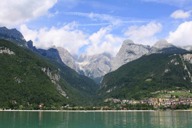 Molveno ve gölü, Trentino Alto Adige, Kuzey İtalya