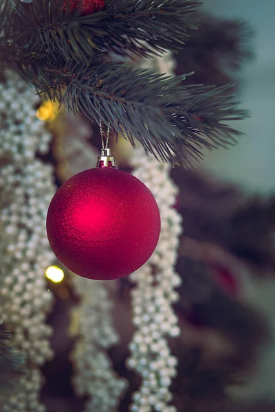 Ağaçta noel balosu