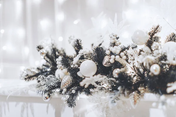 Parlak renklerde Noel dekoru