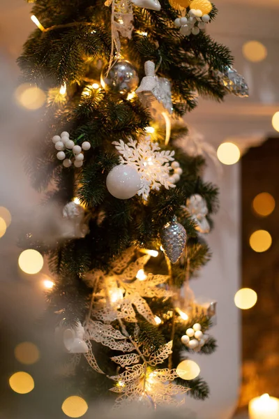 Işıklı Noel ağacı
