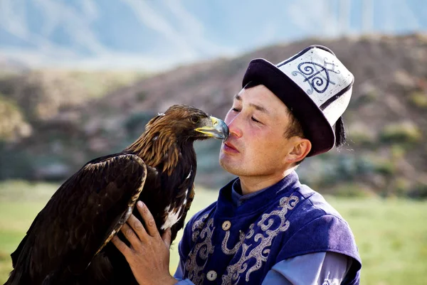 Adlerjäger Kyrgyzstan Stockbild