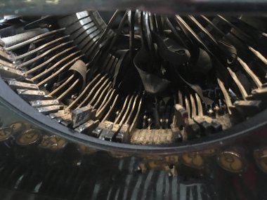 beyaz zemin üzerinde Vintage daktilo 