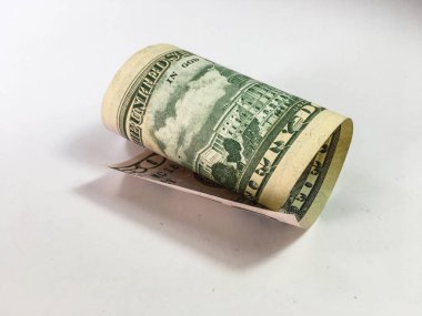 beyaz zemin üzerine Doları banknot 