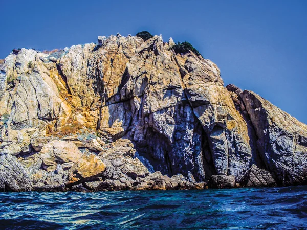Costa Rocosa Mar Durante Día —  Fotos de Stock