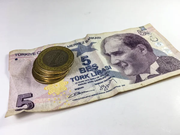 Billete Monedas Lira Turca Sobre Fondo Blanco —  Fotos de Stock